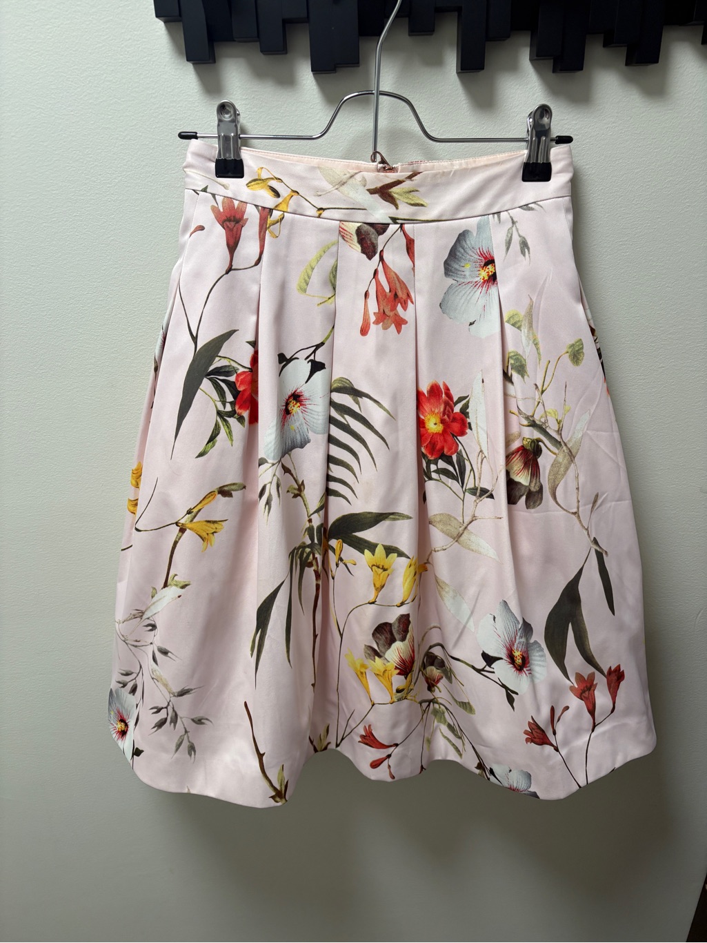 Ted Baker Floral Pleated A-Line Skirt - Light Pink (Rare!)
